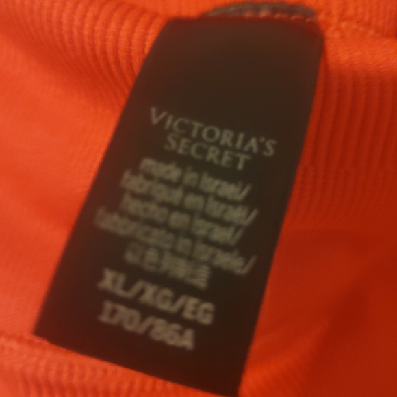 2/$10 Victoria's Secret Ribbed Red Leggings - Picture 2 of 3